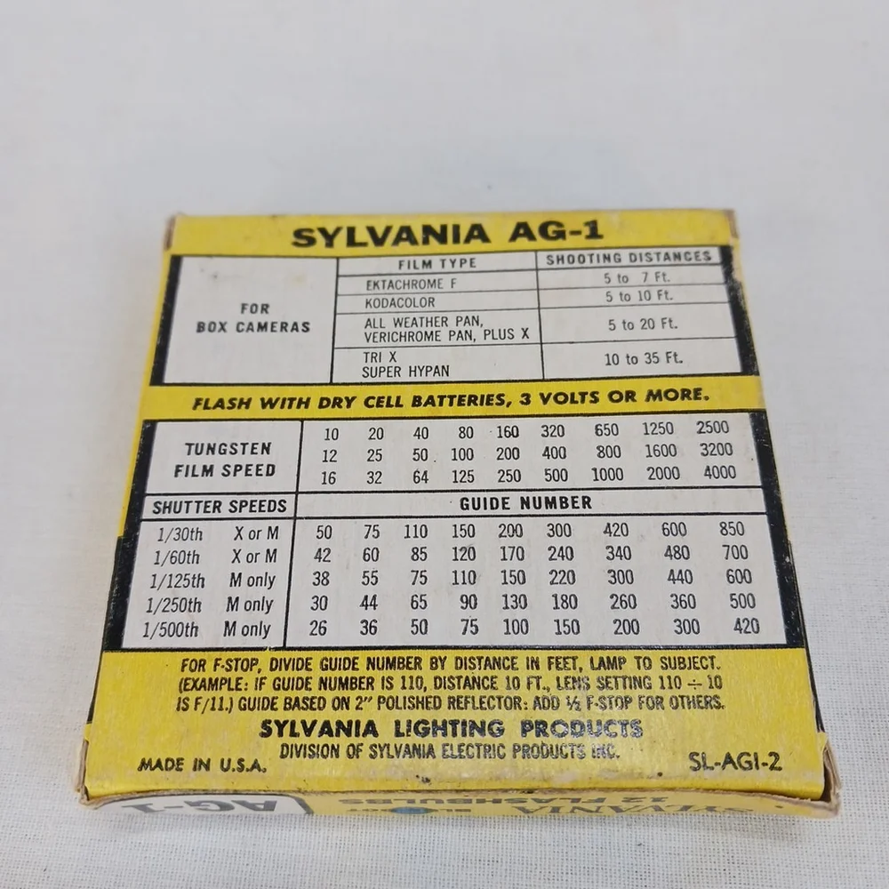 Vintage Sylvania Blue Dot Flashbulbs AG1B 12